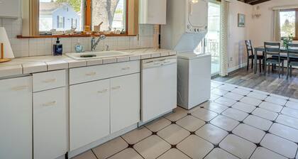 Massachusetts Abode w/ Deck & Grill: Near Beaches!