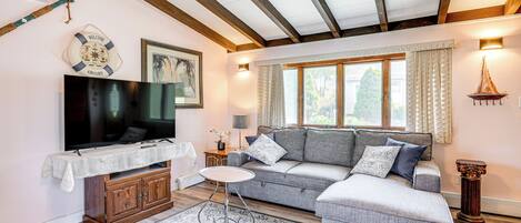 House (2 Bedrooms) | Front of property