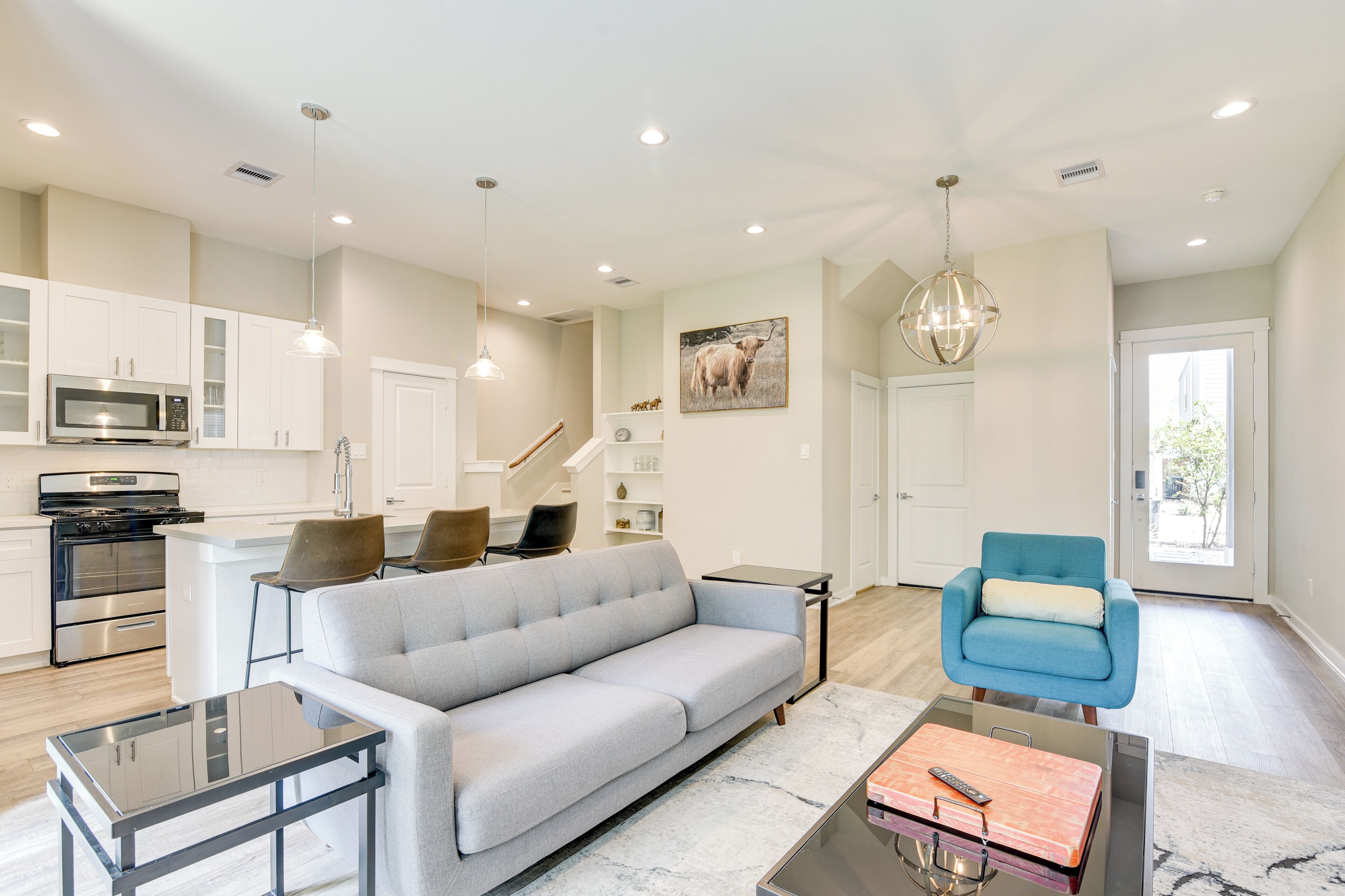 House (3 Bedrooms) | Interior