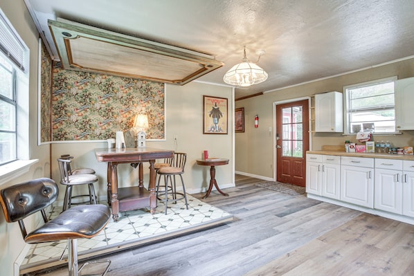 House (2 Bedrooms) | Interior