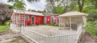 Rural Louisiana Vacation Rental w/ Fire Pit!