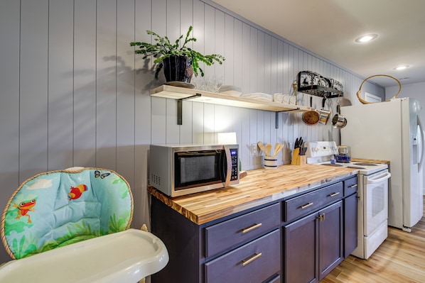 House (2 Bedrooms) | Interior
