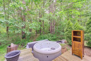 House (3 Bedrooms) | Interior - Beautiful Mousam River Retreat: Hot Tub & Kayaks! (Kennebunk)