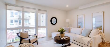 Apartment (2 Bedrooms) | Front of property