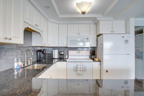 Apartment (2 Bedrooms) | Interior - Walk to Beach! Family-friendly Ocean City Condo (Ocean City)