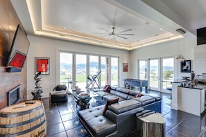 บ้านพัก (5 Bedrooms) | ด้านหน้าที่พัก