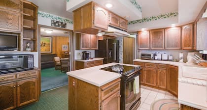 Chappell Vacation Rental w/ Patio + Fire Pit!