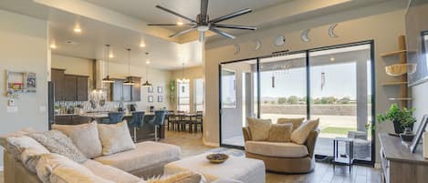 House (3 Bedrooms) | Interior