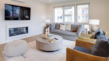 Apartment (2 Bedrooms) | Front of property