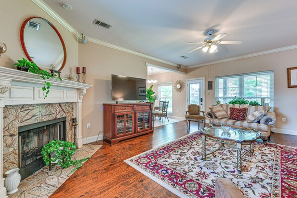 House (3 Bedrooms) | Interior - Baton Rouge Retreat w/ Patio, Grill & Fire Pit! (Baton Rouge)