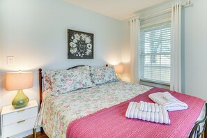 3 bedrooms, desk, laptop workspace, iron/ironing board - Elizabeth City Abode w/ Fenced Yard, Near Downtown (Elizabeth City)