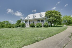 House (6 Bedrooms) | Interior - Spacious Rural Getaway in Lexington w/ Deck! (Lexington)