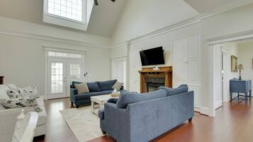 Rumah (6 Bedrooms) | Interior