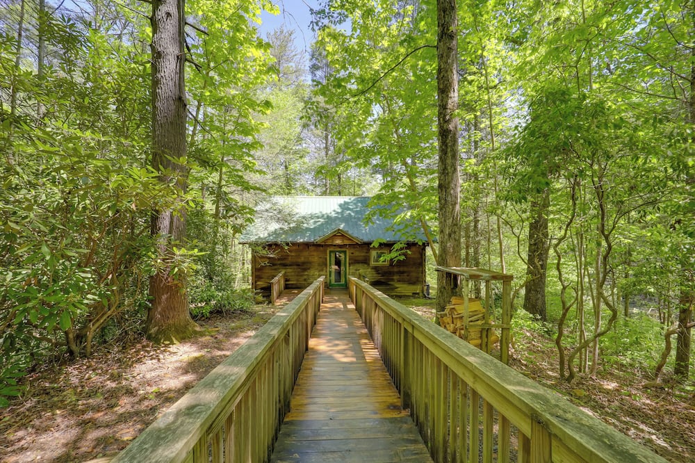 Winter Hiking + Hot Tub Soaks! Marion Mtn Cabin - Lake Lure, NC