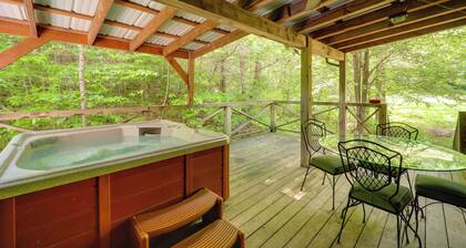 Hot Tub Haven! Blue Ridge Mountain Gem on 92 Acres