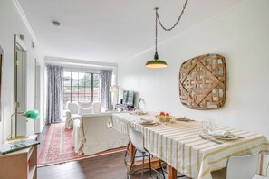 Dining - Vibrant Columbia Condo - 3 Blocks to USC Campus! (Columbia)