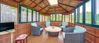 Dog-friendly Cabin Near Pymatuning Lake!