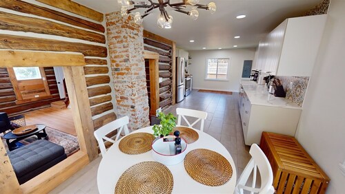 Rustic & Refined - Gunnison