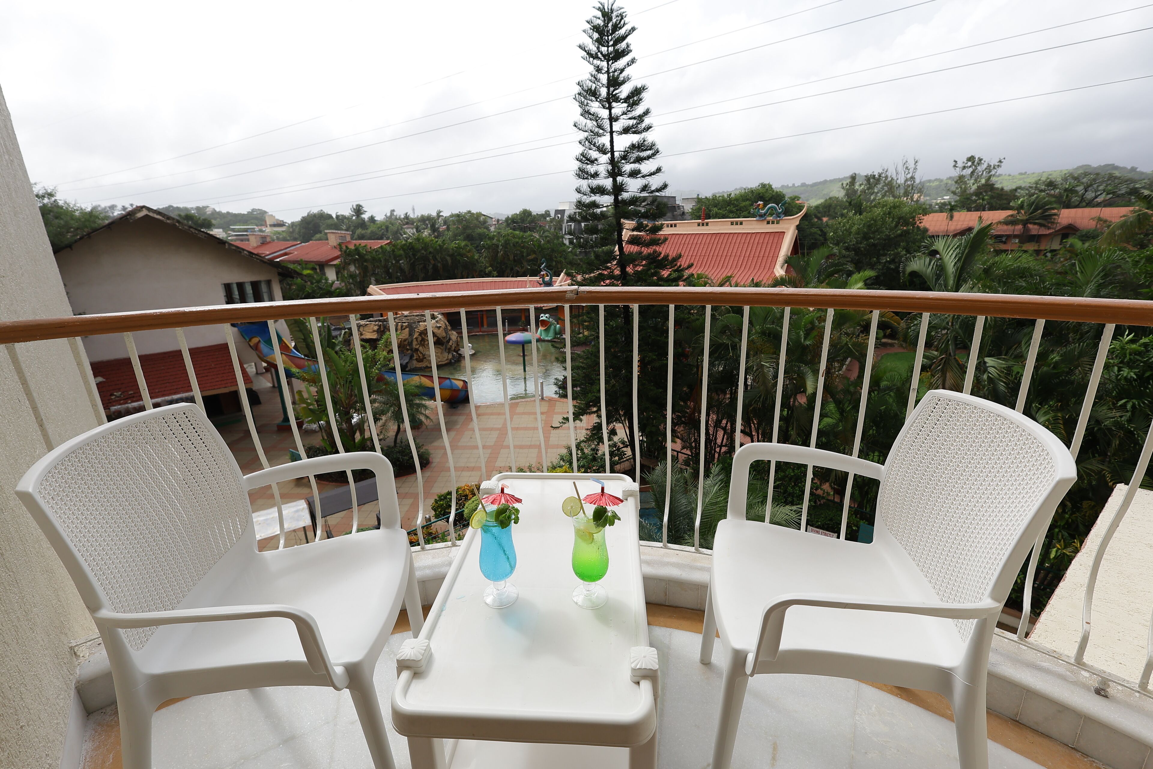 Luxury Room | Balcony