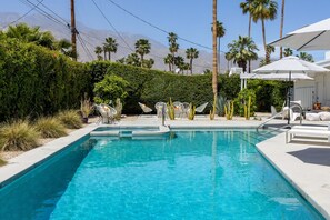 Beheizter Pool