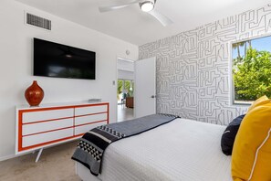 3 bedrooms, iron/ironing board, free WiFi, bed sheets - Desert Bloom Retreat - Upscale Mid-Mod Home! (Palm Springs)