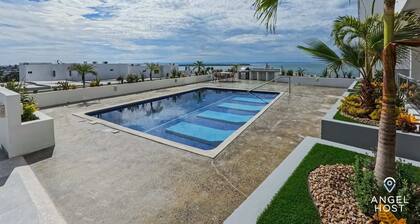 Oceanview Studio, Smart TV, Pool, Beach 5-min Walk