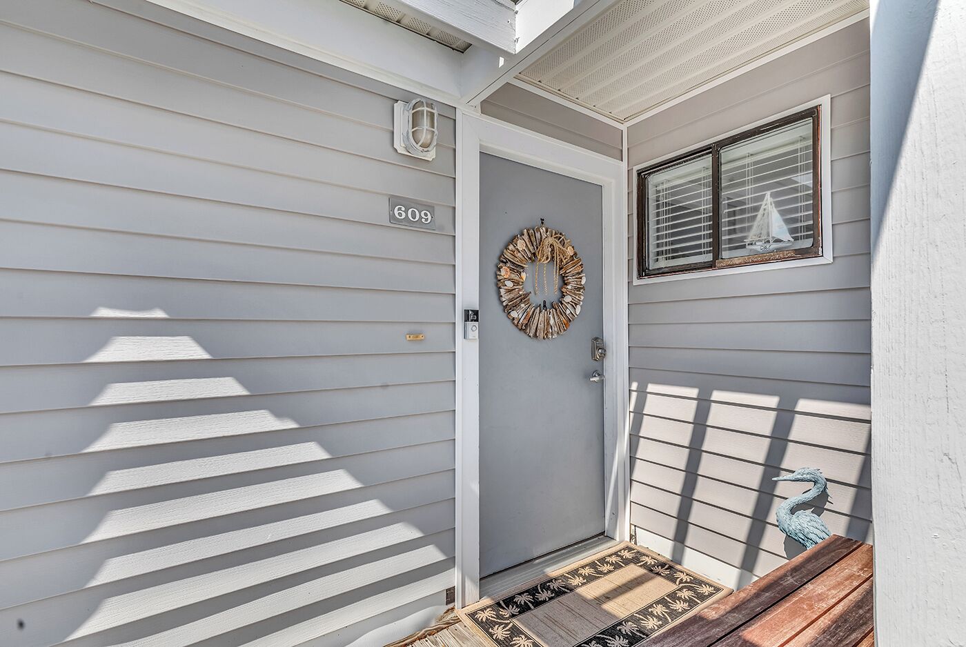 Gorgeous unit in Arcadian Dunes. Steps to the ocean and pool!