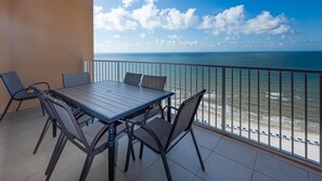 Apartment, 2 Schlafzimmer | Speisen im Freien