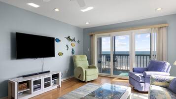 Kondominium, 2 kamar tidur | Area keluarga | Smart TV dan layanan streaming