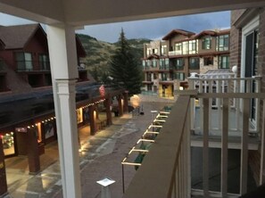 Property grounds - 2BR Resort Plaza 5022 Slope-Side Park City Condo, Ideal for Families & Couples (Park City)