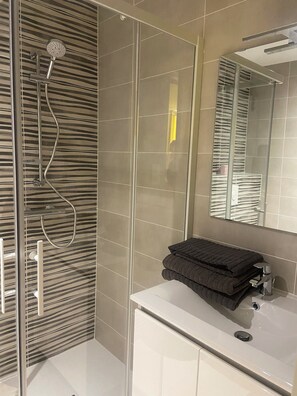 Deluxe Room | Bathroom - La renaissance  (Saint-Cirgues-en-Montagne)