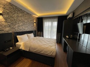 Deluxe Double Room, River View