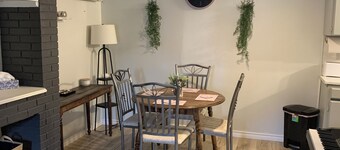 Cozy 1 bedroom in the heart of Chelmsford!