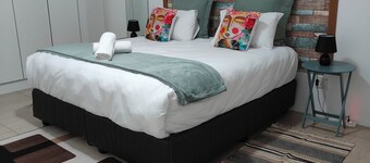 One bedroom, spacious guest house in a quiet neighbourhood. 