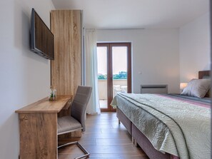 4 chambres, fer et planche à repasser, Wi-Fi