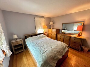 4 bedrooms, iron/ironing board, free WiFi