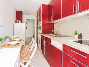 Frigorifero, microonde, forno, lavastoviglie