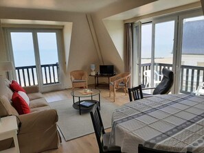 TV - Appartement Front de mer 3 Chambres (Blonville-sur-Mer)