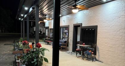 Hartford Art House BnB
A very eclectic BnB
900 sqft interior/patio, sleeps 6
