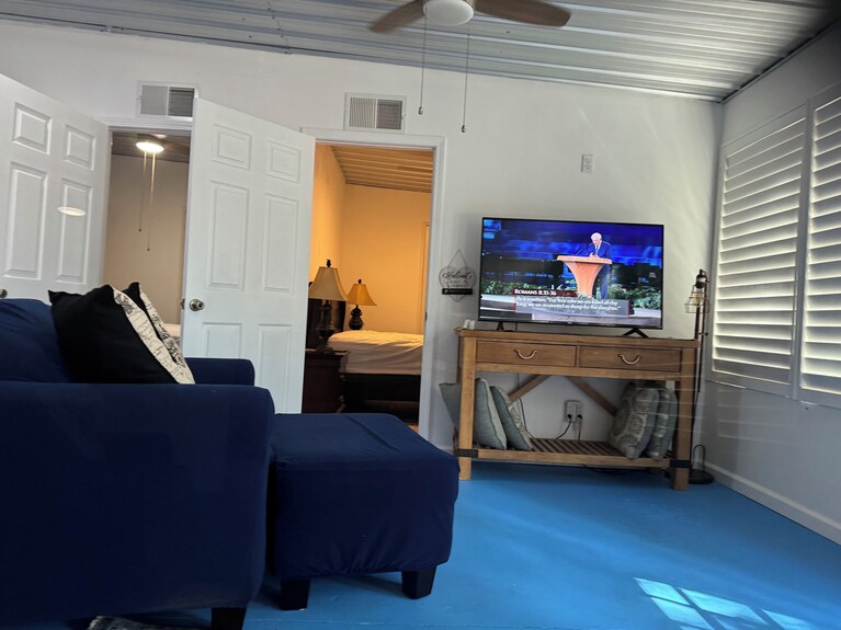 Hartford Art House Bnb A Very Eclectic Bnb 900 Sqft Interior/patio, Sleeps 6 - Alabama