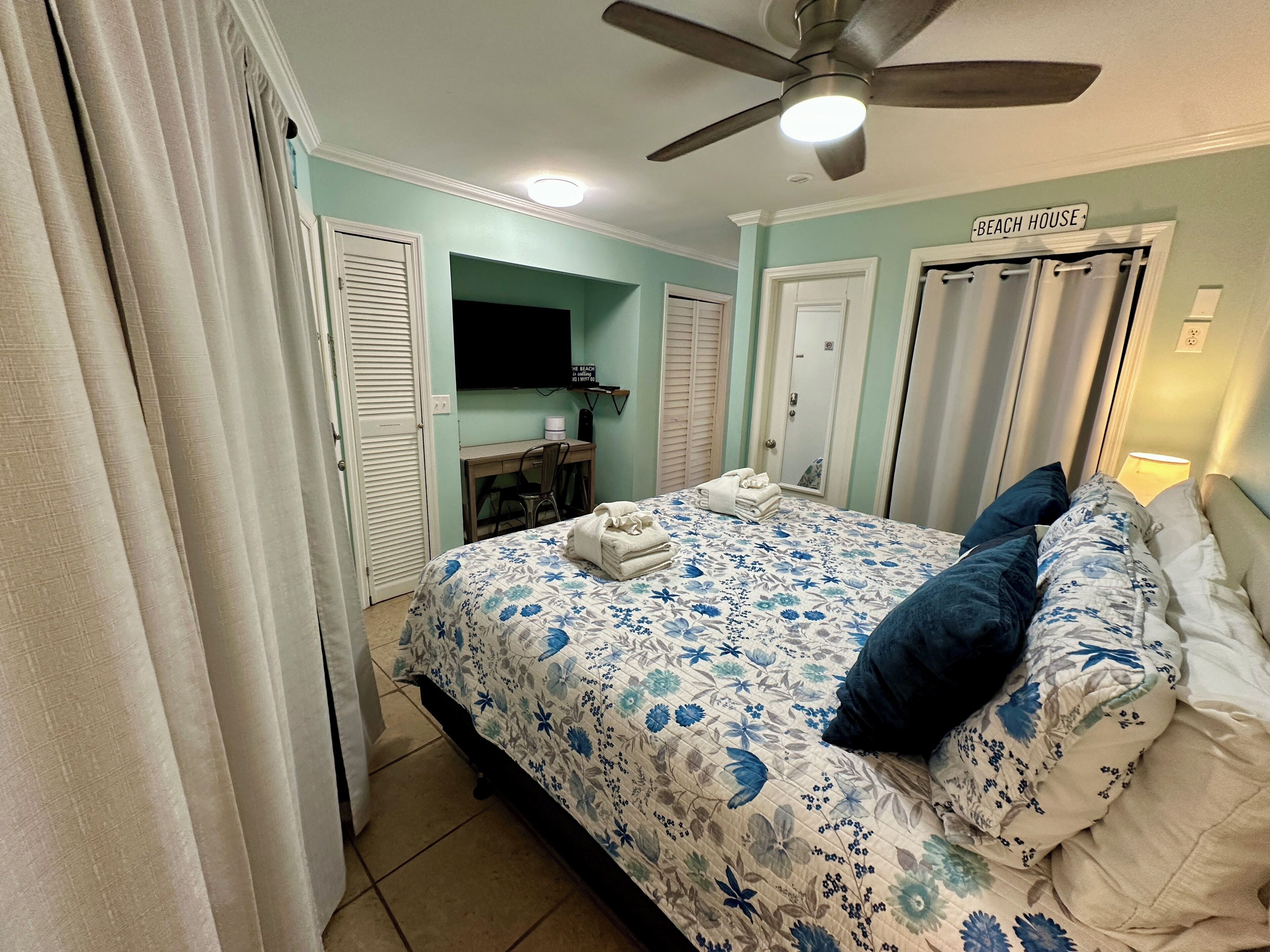 1 bedroom, iron/ironing board, free WiFi, bed sheets