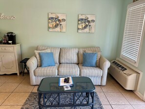 Una Smart TV, una oficina