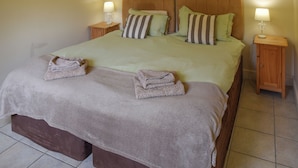 2 bedrooms, free WiFi, bed sheets - Lily Pad 8 - UK43918 (Nassington, near Stamford)