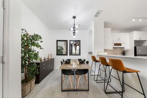 Dining - Dunes Lecacy Apartamento Cerca a Disney con Centro Vacacional (Kissimmee)