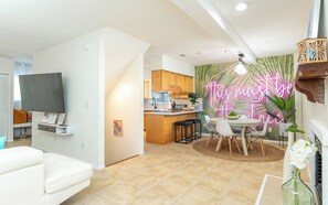 Smart TV, fireplace, books, stereo - Steps to Beach | Private Balconies | Relax Here (Jacksonville Beach)