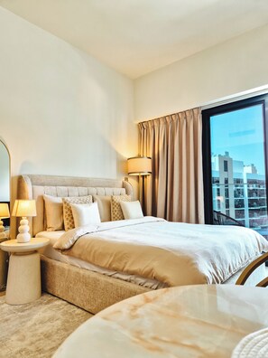 1 soverom, safe på rommet, strykejern/-brett og wi-fi (inkludert)