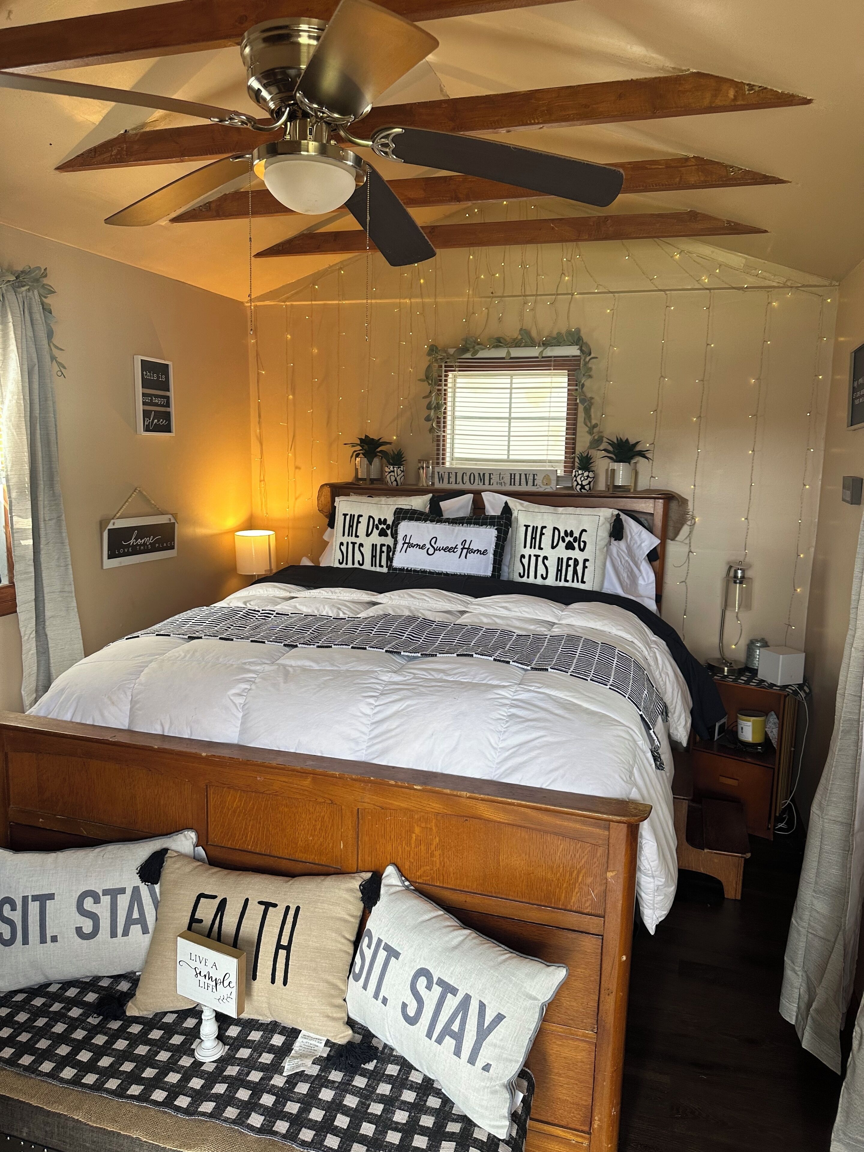 Tiny slice of of heaven tiny retreat This rustic charm is located on a farm.