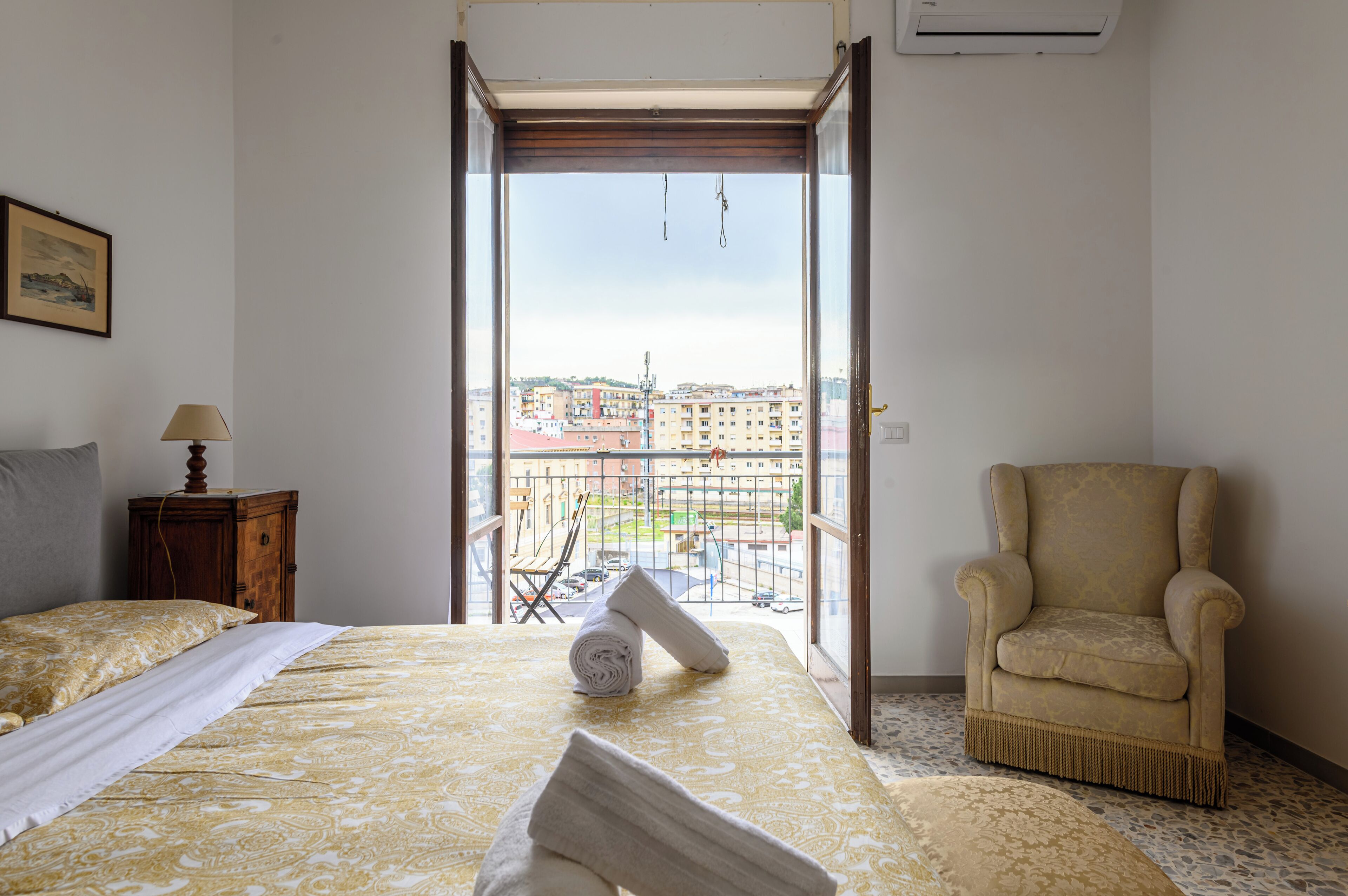 3 chambres, fer et planche à repasser, Wi-Fi gratuit, draps fournis