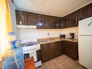 Appartement, 2 chambres, balcon, vue sur le jardin | Cuisine privée