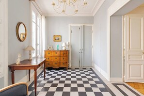 Interior - Splendide Appartement Hausmannien au Parc Monceau à Proximité des Champs Elysées (Paris)